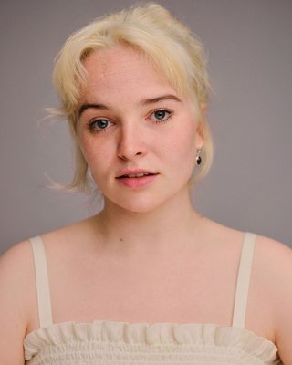 Headshot of Ava Dodsworth