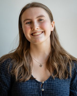 Headshot of Isla McLeod