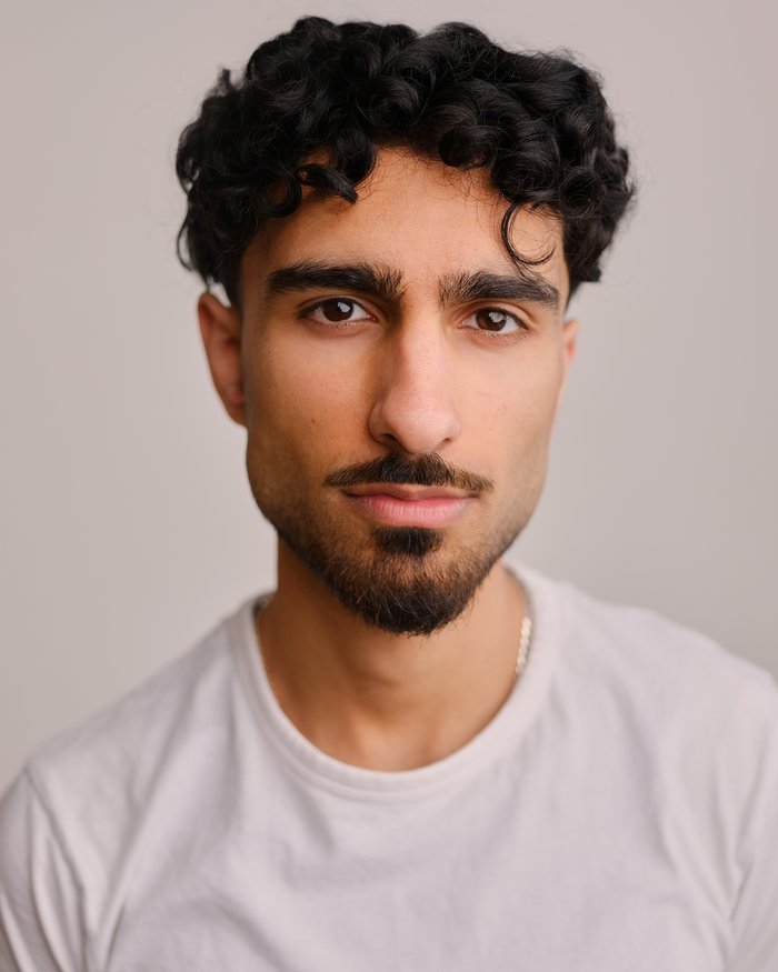 Headshot of Zain Hussain
