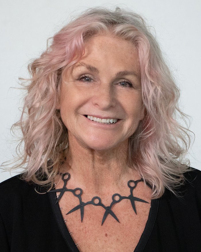 Headshot of Annie Houseago