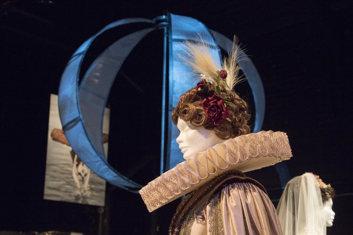 Elizabethan costume