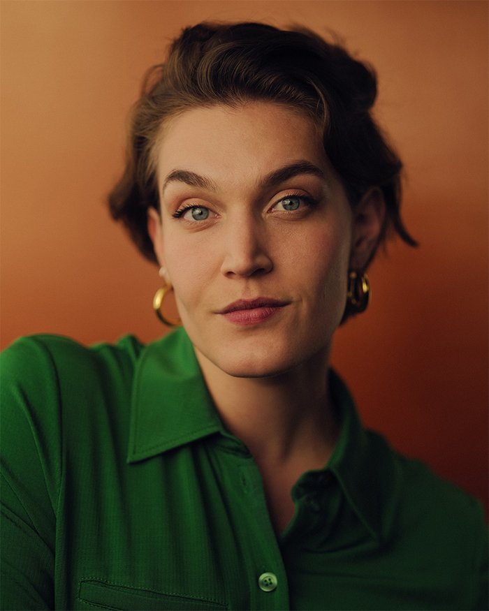 Headshot of Elizabeth Hollingshead