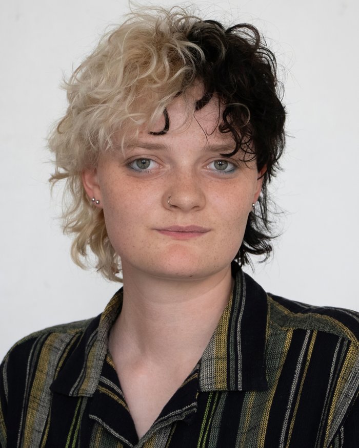 Headshot of Iz Davie