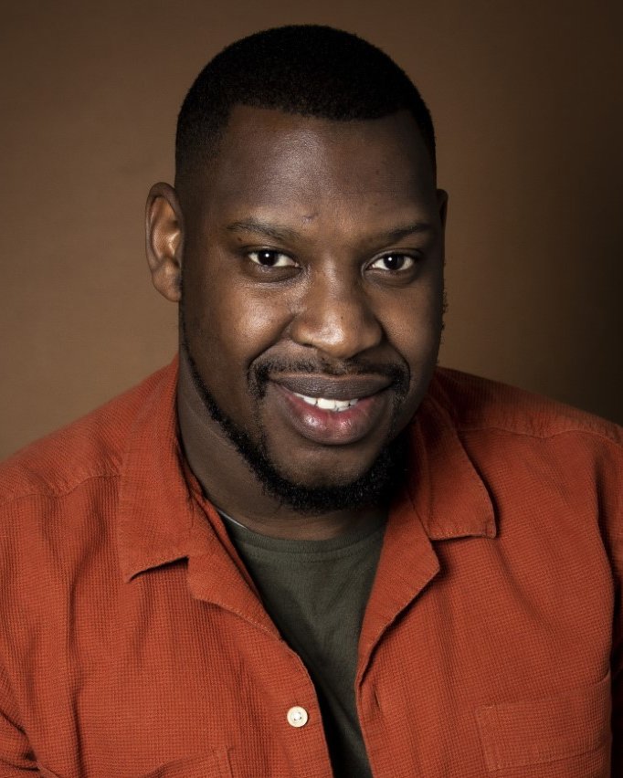 Headshot of Luntu Masizi