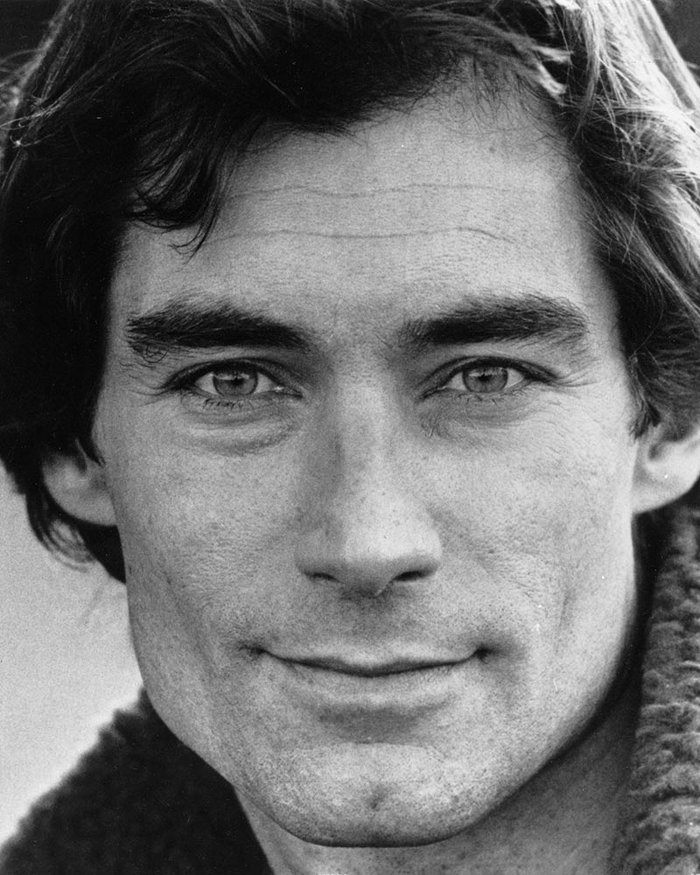 1966_timothydalton_700x875_UfSXXpnlB75-.jpg